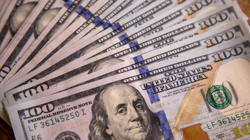 Brasil Registra Maior Entrada de Dólares no 1º Semestre desde 2018 com Impactos na Economia