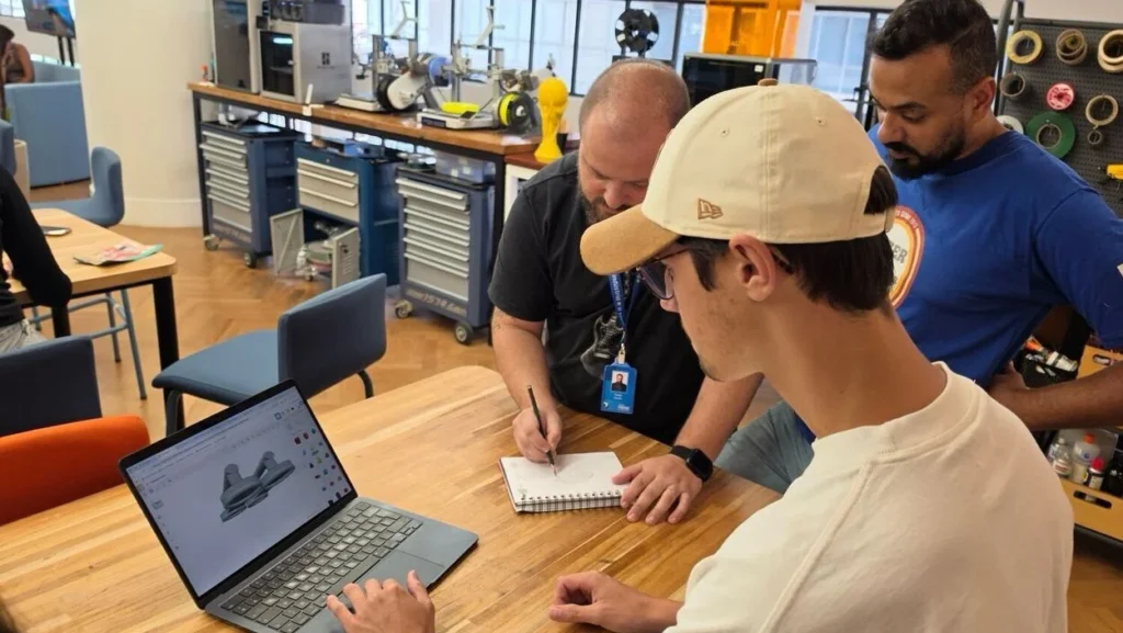 Como Inteligência Artificial e Impressão 3D Estão Revolucionando a Economia Criativa em Minas Gerais