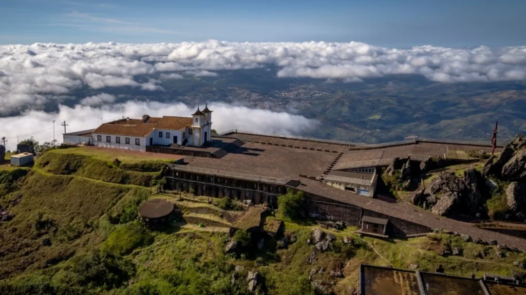 Turismo Religioso em Minas Gerais: O Impacto Econômico que Atrai Milhares de Fiéis Turismo Religioso em Minas Gerais: O Impacto Econômico que Atrai Milhares de Fiéis